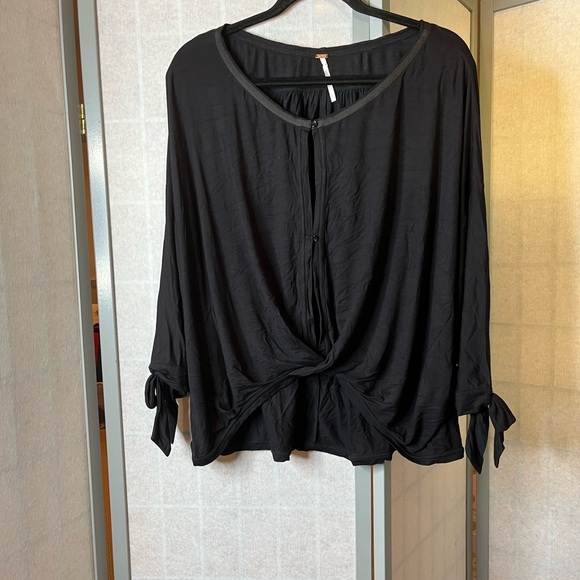 Free People Tops - Free People black top